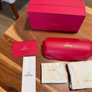 Omega Sunglass Box set